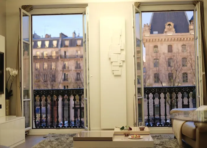 Two Bedroom Luxury Apartment - Balcony With View Of Notre Dame
