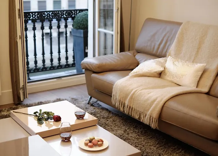 Two Bedroom Luxury Apartment - Balcony With View Of Notre Dame